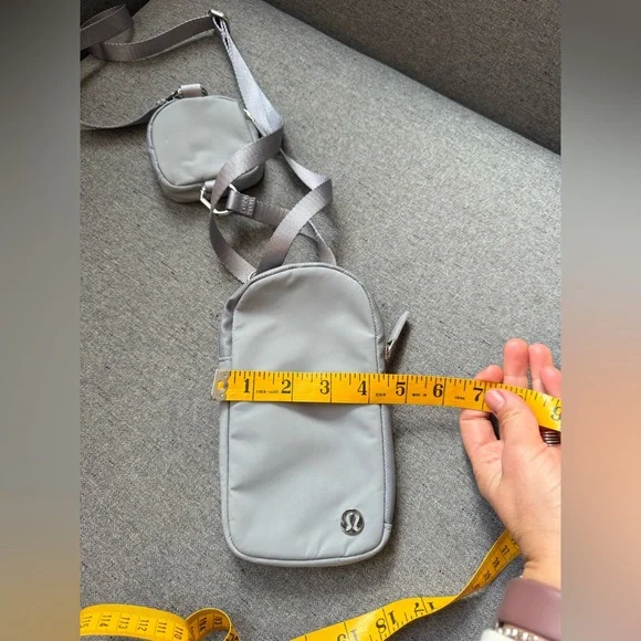 Lululemon 2 compartment shoulder bag - Picture 8 of 9